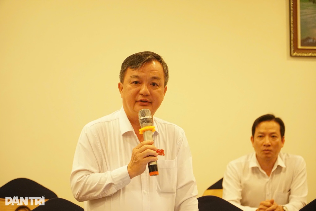 Đại biểu TPHCM mong có chính sách giữ doanh nghiệp như Bình Dương trước đây - 1 Đại biểu TPHCM mong có chính sách giữ doanh nghiệp như Bình Dương trước đây - 1