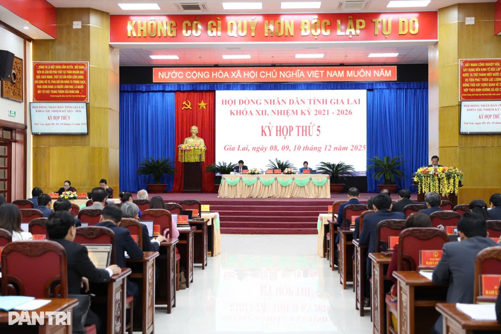 Tình hình mưa lũ gây thiệt hại lớn được đại biểu đưa lên bàn nghị sự - 1 Tình hình mưa lũ gây thiệt hại lớn được đại biểu đưa lên bàn nghị sự - 1