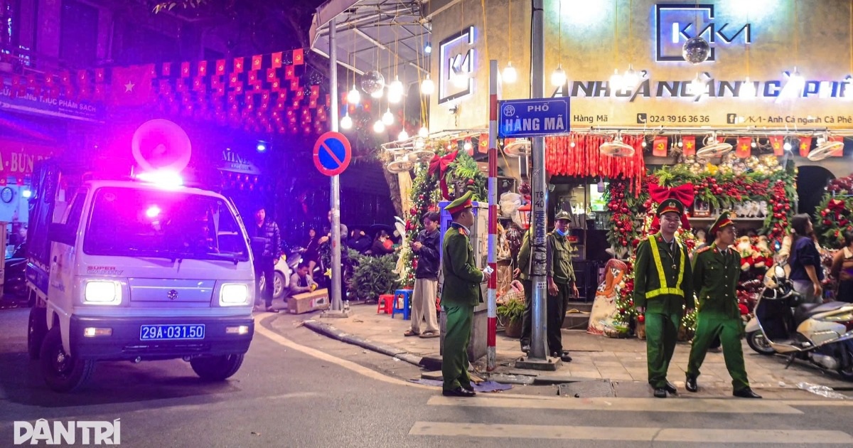 Hà Nội yêu cầu trong 2 tháng tới phải giành lại toàn bộ vỉa hè, lòng đường