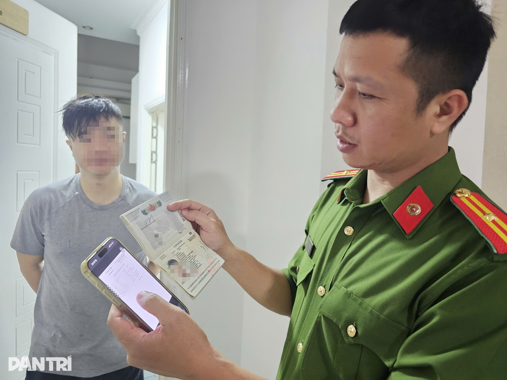 Cảnh sát kiểm tra các cơ sở lưu trú có người nước ngoài ở TPHCM - 2 Cảnh sát kiểm tra các cơ sở lưu trú có người nước ngoài ở TPHCM - 2