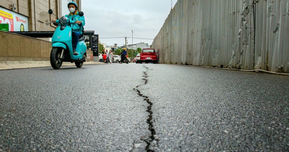 Vụ hố sâu “nuốt chửng” nhiều ô tô ở Đà Nẵng: Xuất hiện thêm nhiều vết nứt