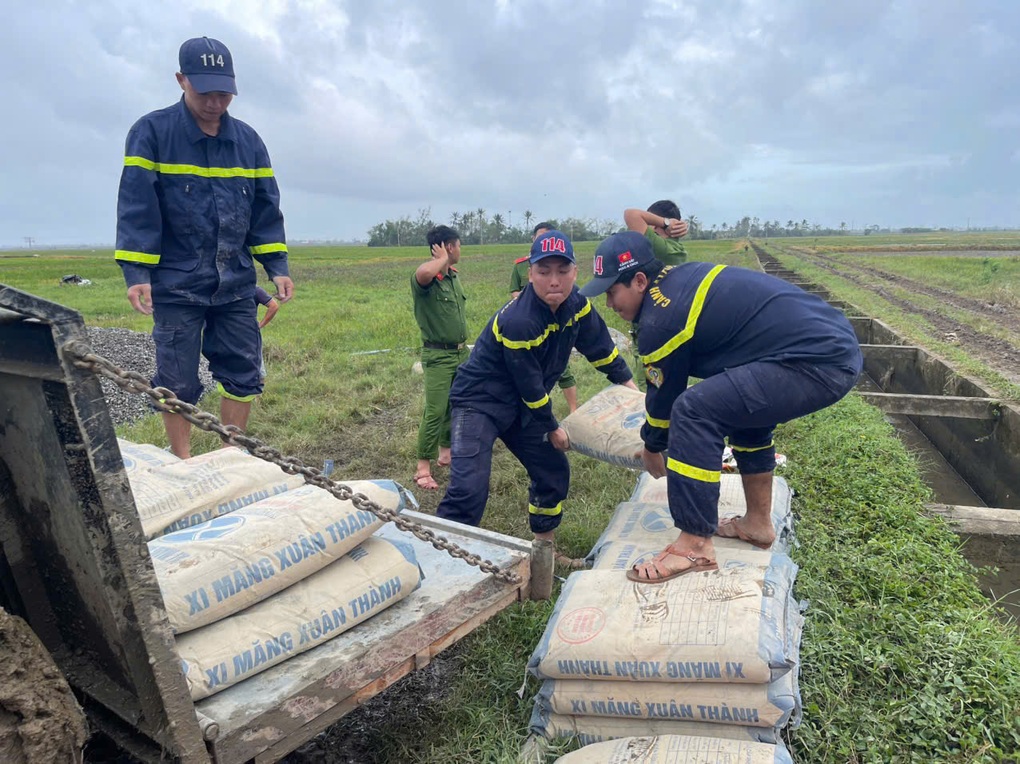 Công an quyết sớm hoàn thiện 200 căn nhà trong Chiến dịch Quang Trung - 3 Công an quyết sớm hoàn thiện 200 căn nhà trong Chiến dịch Quang Trung - 3