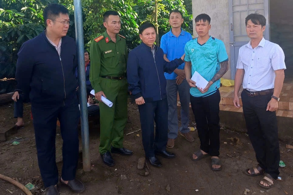 Ba trẻ tử vong dưới hồ nước tưới cà phê ở Đắk Lắk - 2