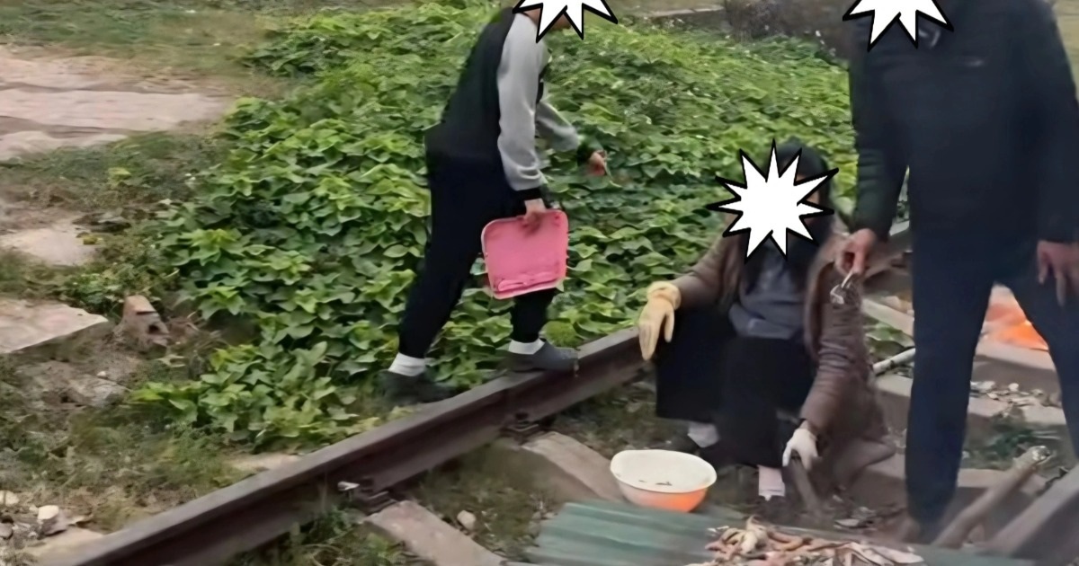 Gia đình nướng đồ ăn trên đường sắt ở Quảng Ninh bị xử phạt