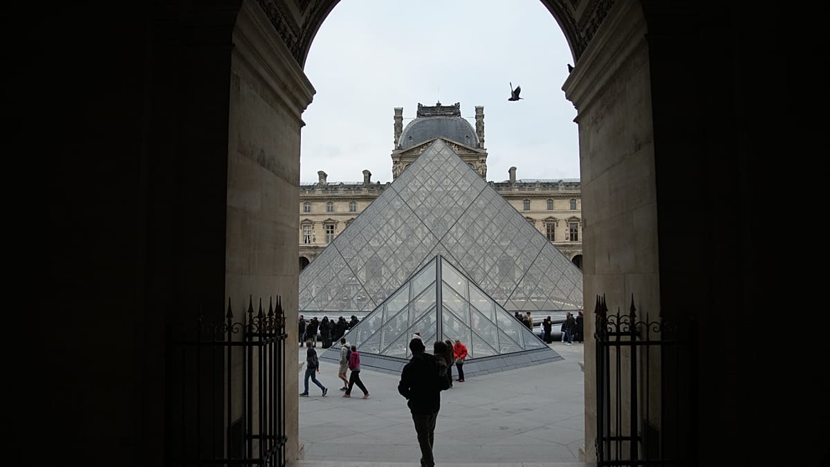 New strike at Paris Louvre Museum leads partially closure as staff protest over working conditions