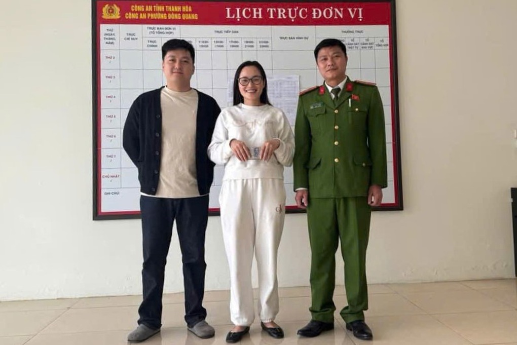 Người phụ nữ bỏ quên gần 40 triệu đồng tại cây ATM - 1