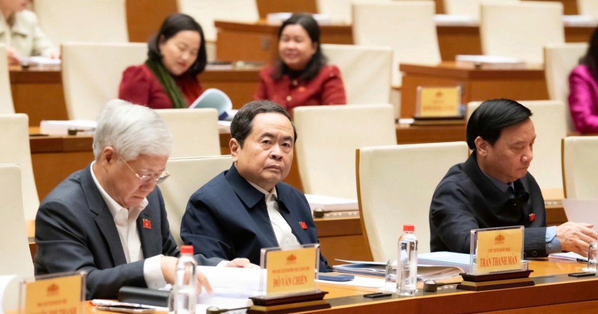 Thông qua danh sách 122 nhân sự ứng cử đại biểu Quốc hội chuyên trách ở TƯ