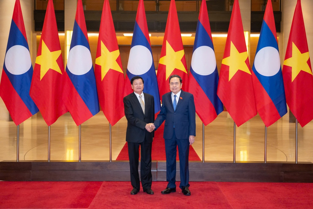 Đưa quan hệ Việt Nam - Lào ngày càng phát triển - 3 Đưa quan hệ Việt Nam - Lào ngày càng phát triển - 3