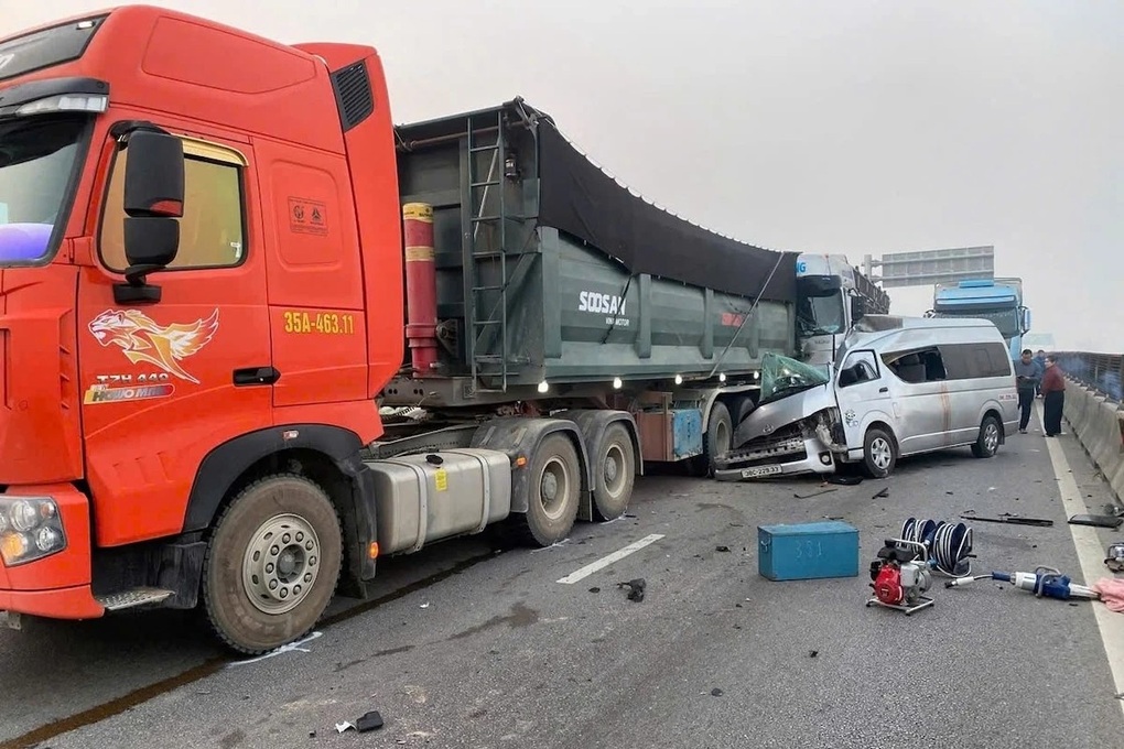 Lý do xe tải dừng trên cao tốc trước khi tai nạn khiến 4 người tử vong - 1