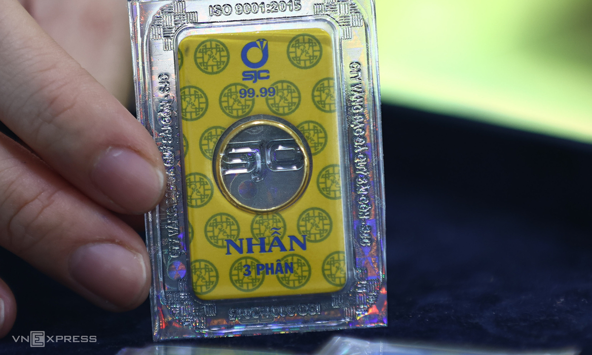 Mỗi lượng vàng đảo chiều giảm 8 triệu đồng