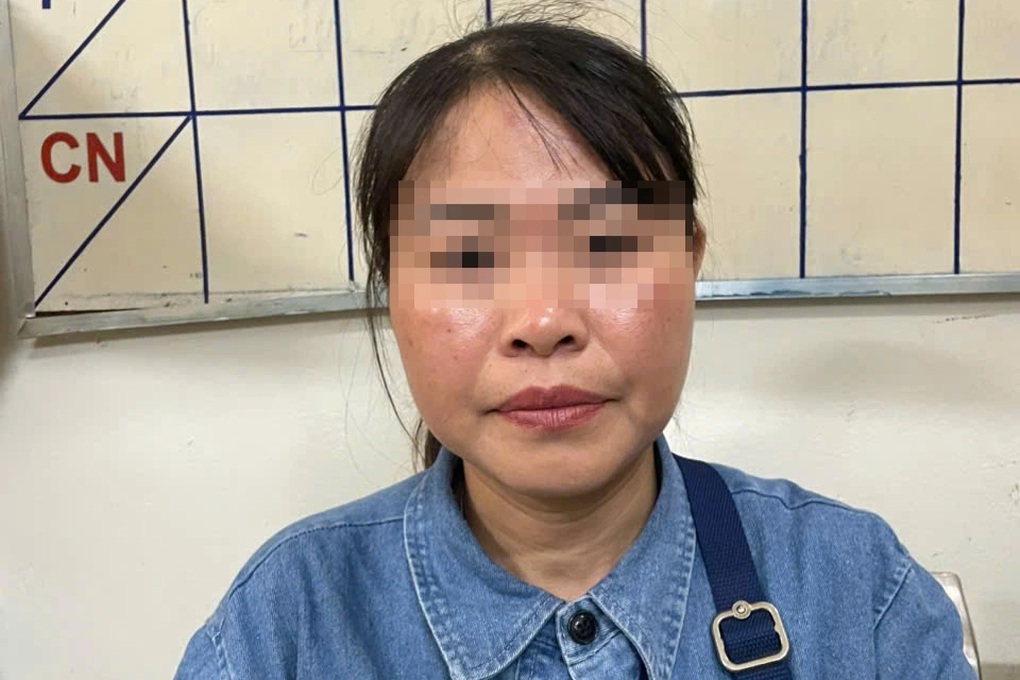 Phạt người chặt chém khách Tây 850.000 đồng một nón lá ở phố cổ Hà Nội - 1