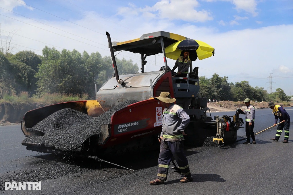 Đồng Nai thúc tiến độ 8 tuyến đường kết nối sân bay Long Thành - 2