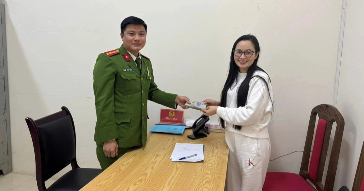 Người phụ nữ bỏ quên gần 40 triệu đồng tại cây ATM