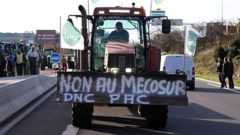 480x270_cmsv2_e168042d-5b12-5a51-8046-f96962ab37d2-9602911 A French farmer drives his tractor to block a main road during a protest against the Mercosur trade deal with South American nations, December 2025