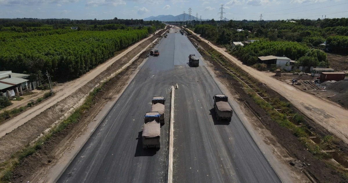 Đồng Nai thúc tiến độ 8 tuyến đường kết nối sân bay Long Thành