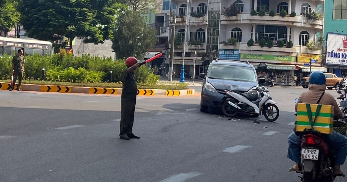 Ô tô chạy ngược chiều, tông người giao hàng ở Đồng Nai