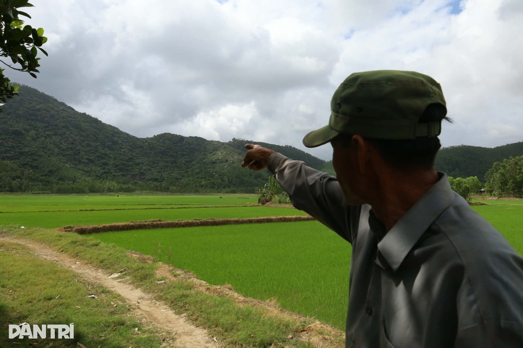 Vụ rơi máy bay quân sự: Phi công tránh xa khu dân cư trước khi nhảy dù - 3