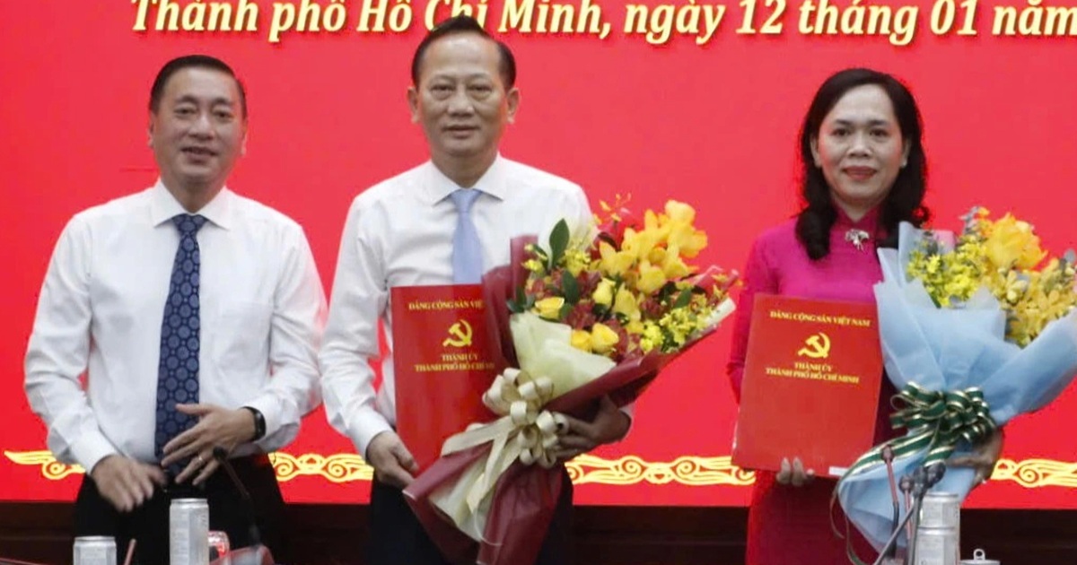 Thành ủy TPHCM điều động, luân chuyển 2 cán bộ