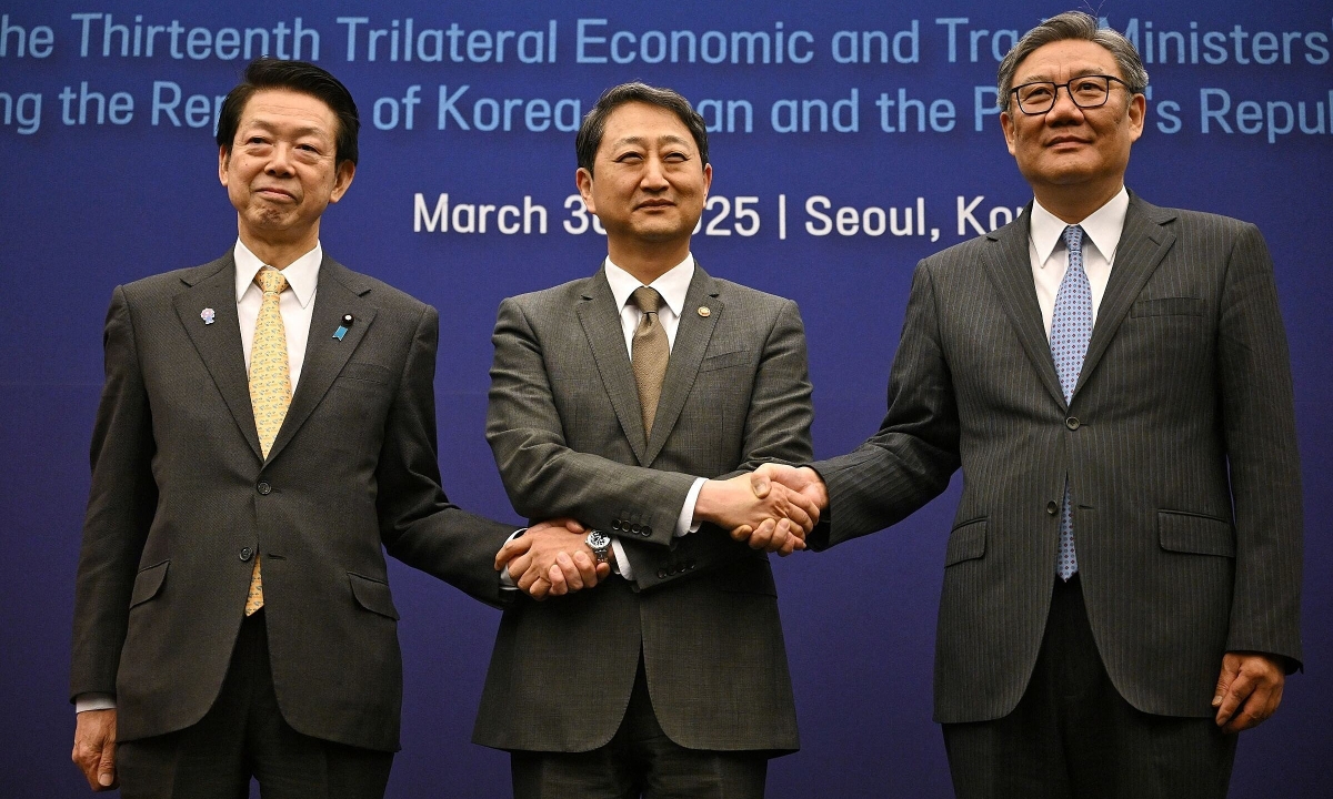 Các nền kinh tế tiến gần nhau hơn vì thuế của Mỹ