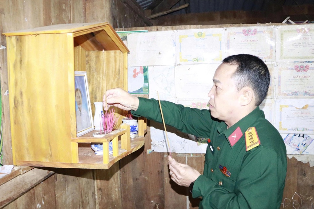 Vụ quả đồi đổ ập giữa trời nắng: Hỗ trợ các nạn nhân gần 350 triệu đồng - 1