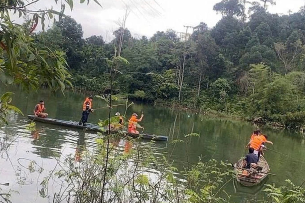 Lật ghe chở 7 người đi làm rẫy, một nạn nhân tử vong - 1