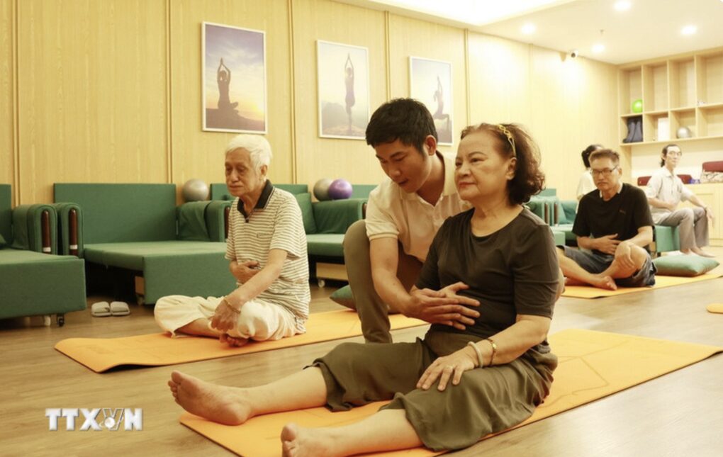 Tiến tới Đại hội XIV của Đảng: Bứt phá từ chính sách chăm lo người cao tuổi - 1