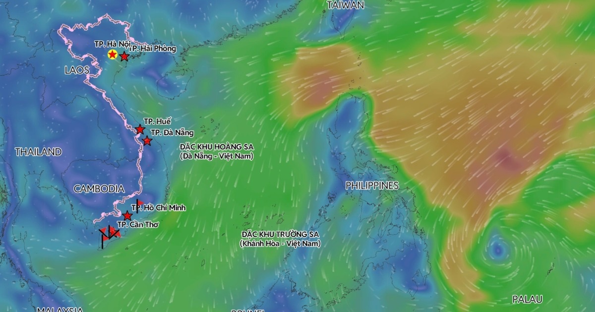 Áp thấp nhiệt đới gần Biển Đông có thể mạnh lên thành bão