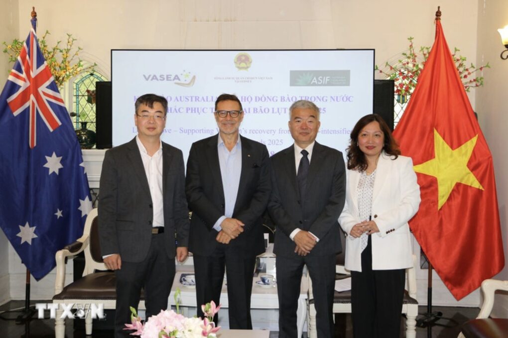 Nguyên Đại sứ Australia: Hệ thống chính trị ổn định là thế mạnh lớn của Việt Nam - 1 Nguyên Đại sứ Australia: Hệ thống chính trị ổn định là thế mạnh lớn của Việt Nam - 1