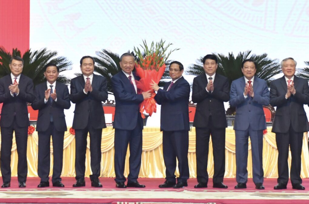 Tiêu chuẩn lựa chọn và quy trình bầu Tổng Bí thư khóa mới - 2 Tiêu chuẩn lựa chọn và quy trình bầu Tổng Bí thư khóa mới - 2