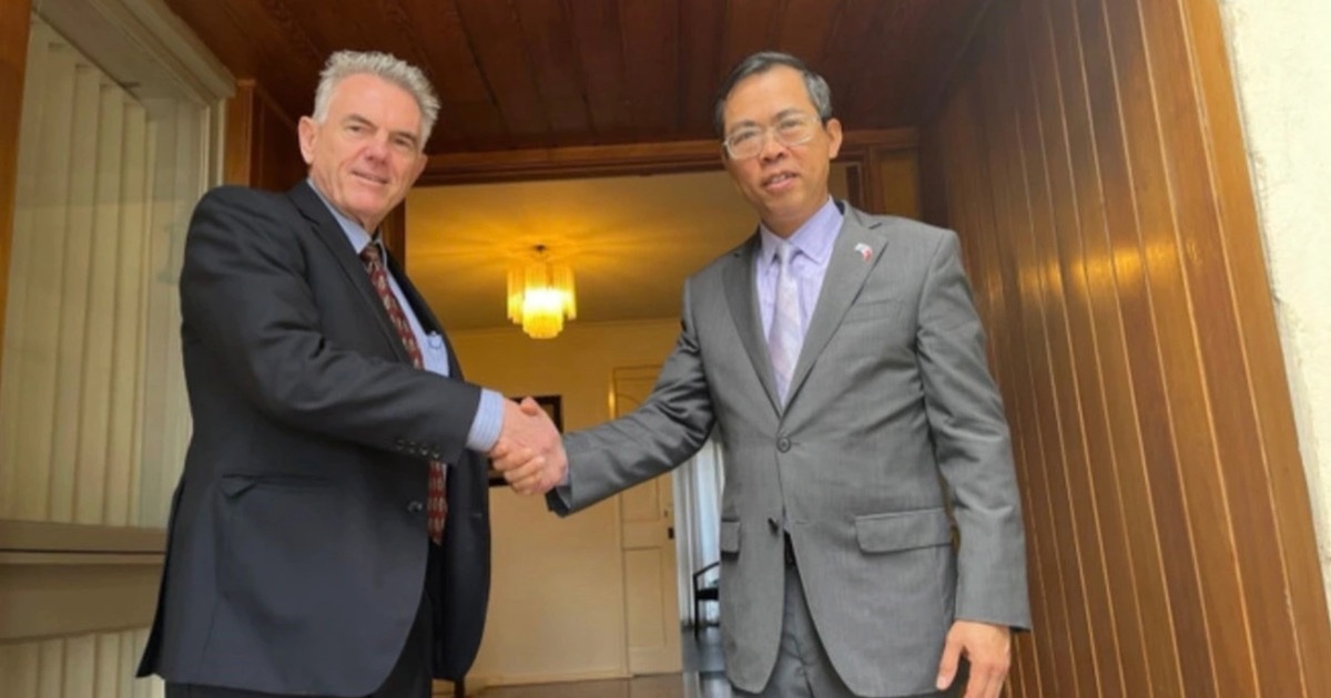 Ngọn đèn soi sáng trong hành trình xây dựng và đổi mới