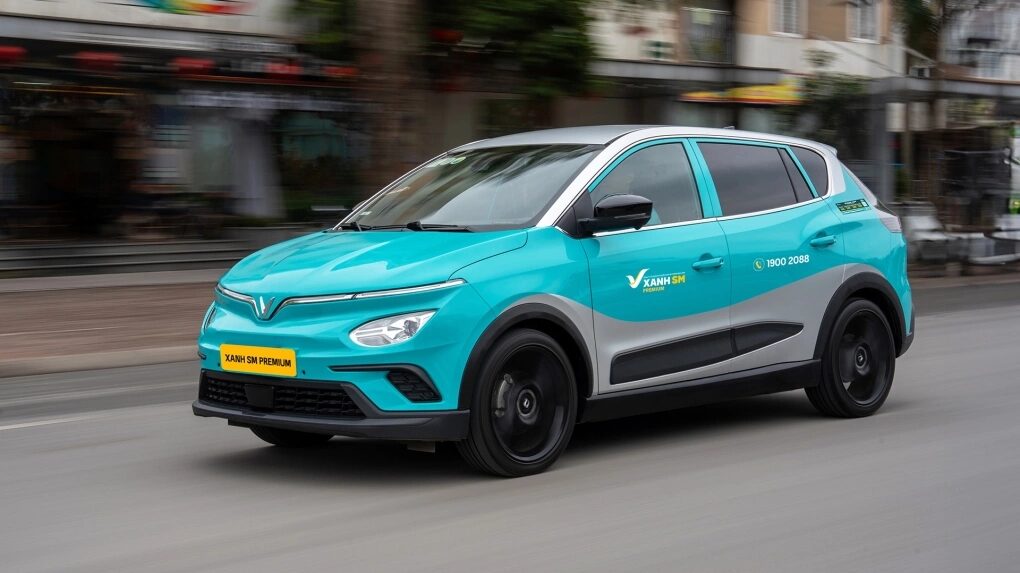 Hãng taxi của ông Phạm Nhật Vượng thành doanh nghiệp tỷ USD