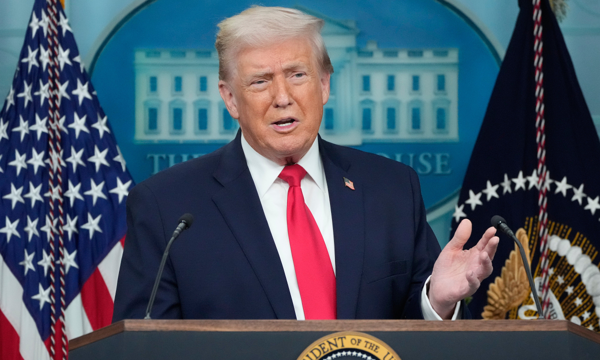 Ông Trump nâng thuế nhập khẩu lên 25% với nhiều hàng hóa Hàn Quốc