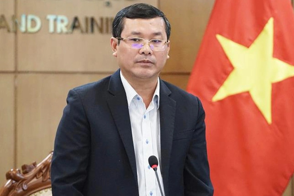 Bỏ bằng tốt nghiệp THCS, học sinh cả nước dùng 1 bộ SGK và được miễn phí - 1 Bỏ bằng tốt nghiệp THCS, học sinh cả nước dùng 1 bộ SGK và được miễn phí - 1