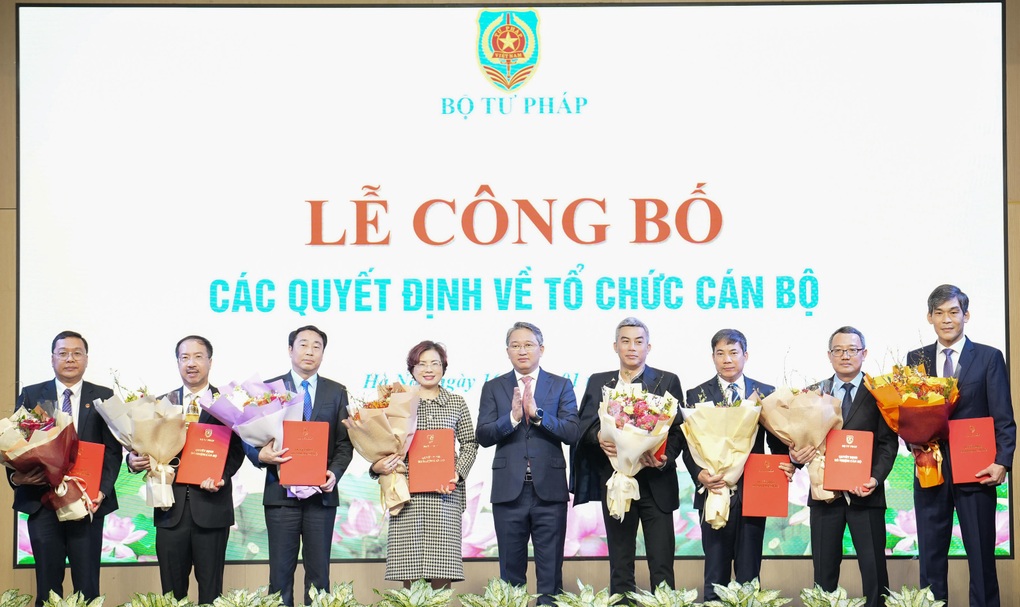 Bộ Tư pháp bổ nhiệm hàng loạt lãnh đạo các đơn vị - 2