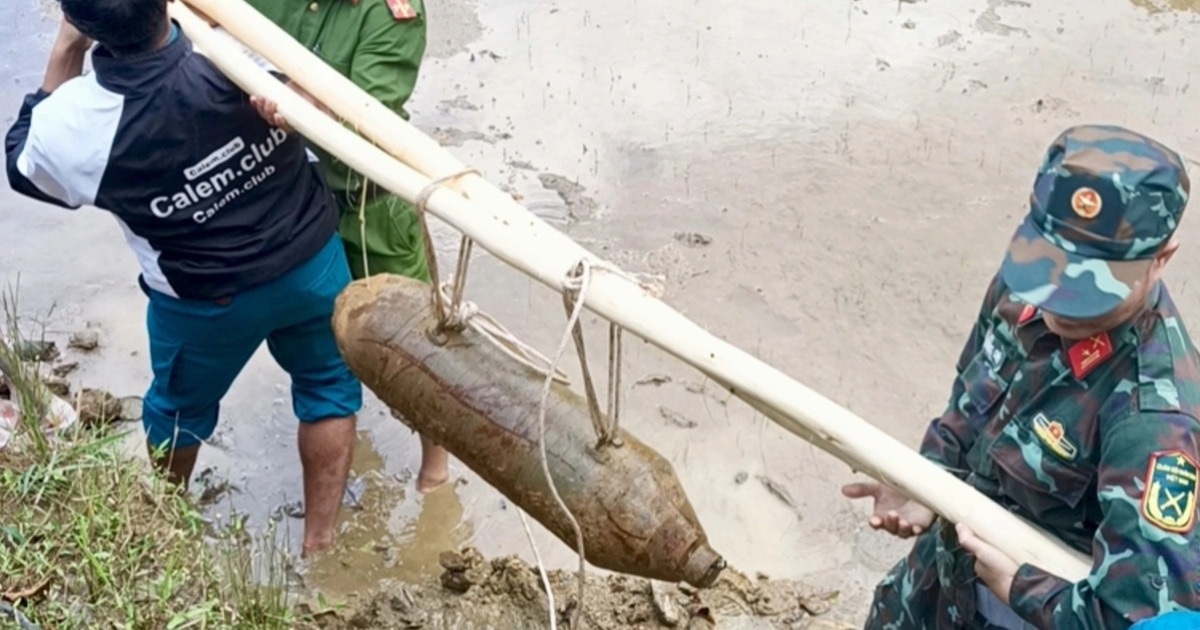 Người dân đào trúng “tử thần” dưới ruộng