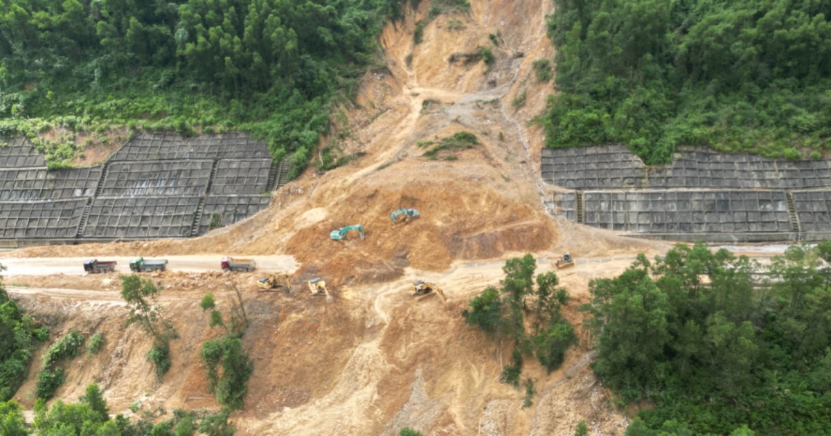 Cấm nhiều loại xe đi vào cao tốc La Sơn – Hòa Liên đến hết Tết Nguyên đán