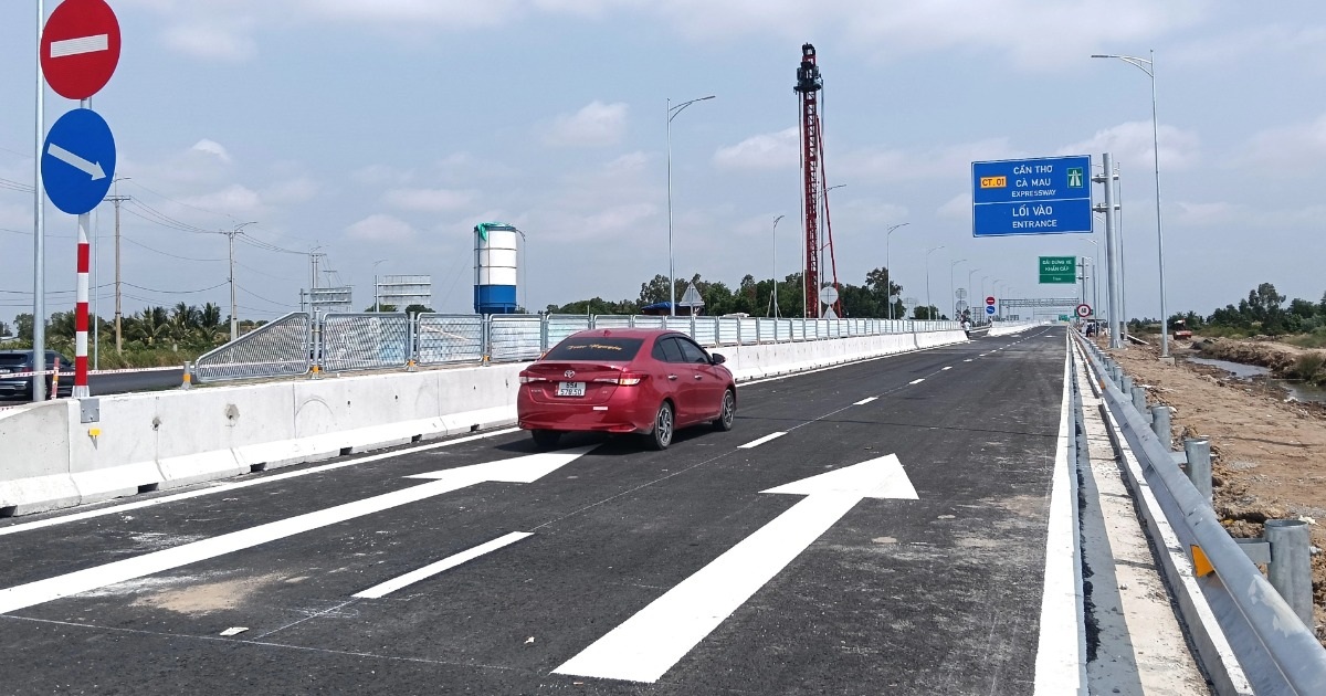 Thông xe chính thức đoạn cao tốc Hậu Giang – Cà Mau