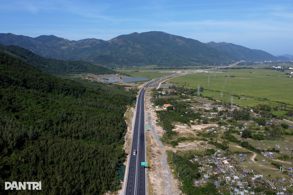 Vụ cao tốc chưa sử dụng đã “vá chằng vá đụp”: Chủ đầu tư lên tiếng - 3