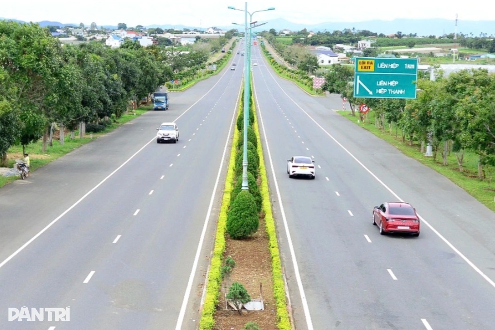 Bộ Xây dựng yêu cầu Lâm Đồng đẩy nhanh các cao tốc trọng điểm - 3