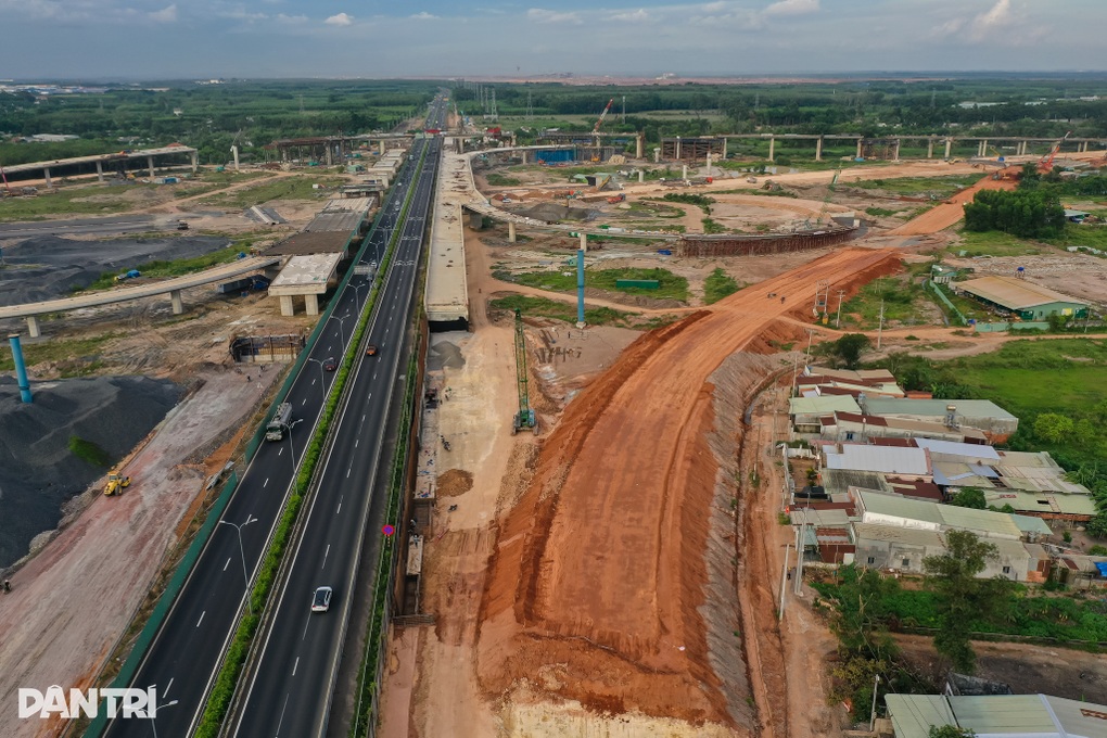 Đồng Nai đẩy nhanh bàn giao mặt bằng mở rộng cao tốc TPHCM - Long Thành - 1