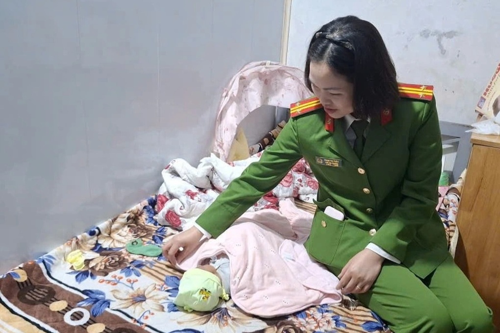 Bé gái sơ sinh bị bỏ rơi bên đường ở Hải Phòng - 2