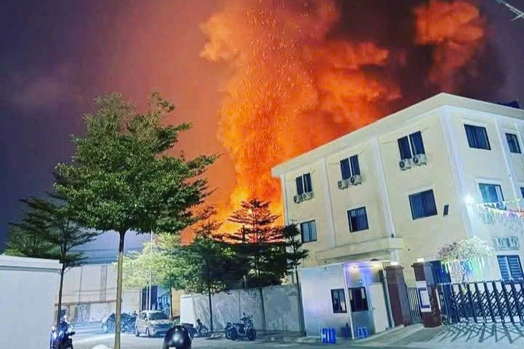 Một buổi tối xảy ra liên tiếp 2 vụ cháy ở Hà Nội - 1