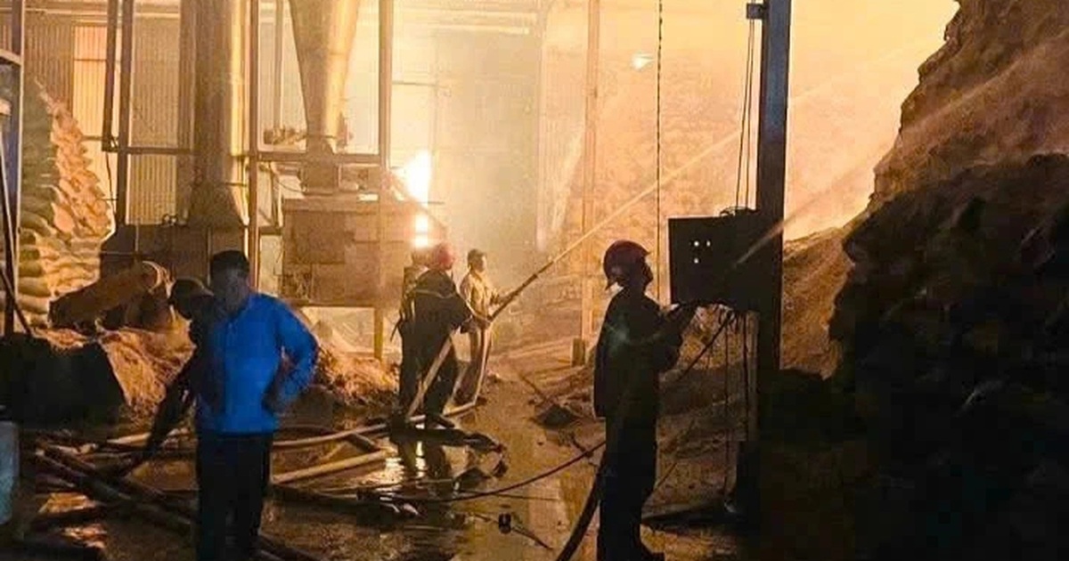 Cháy nhà máy sắn ở Lào Cai trong đêm Tết Dương lịch