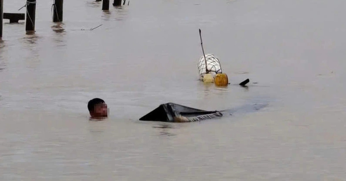 Tìm thấy thi thể ngư dân bị chìm thuyền trên biển