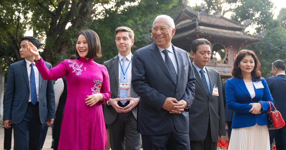 Chủ tịch Hội đồng châu Âu thăm Văn Miếu – Quốc Tử Giám