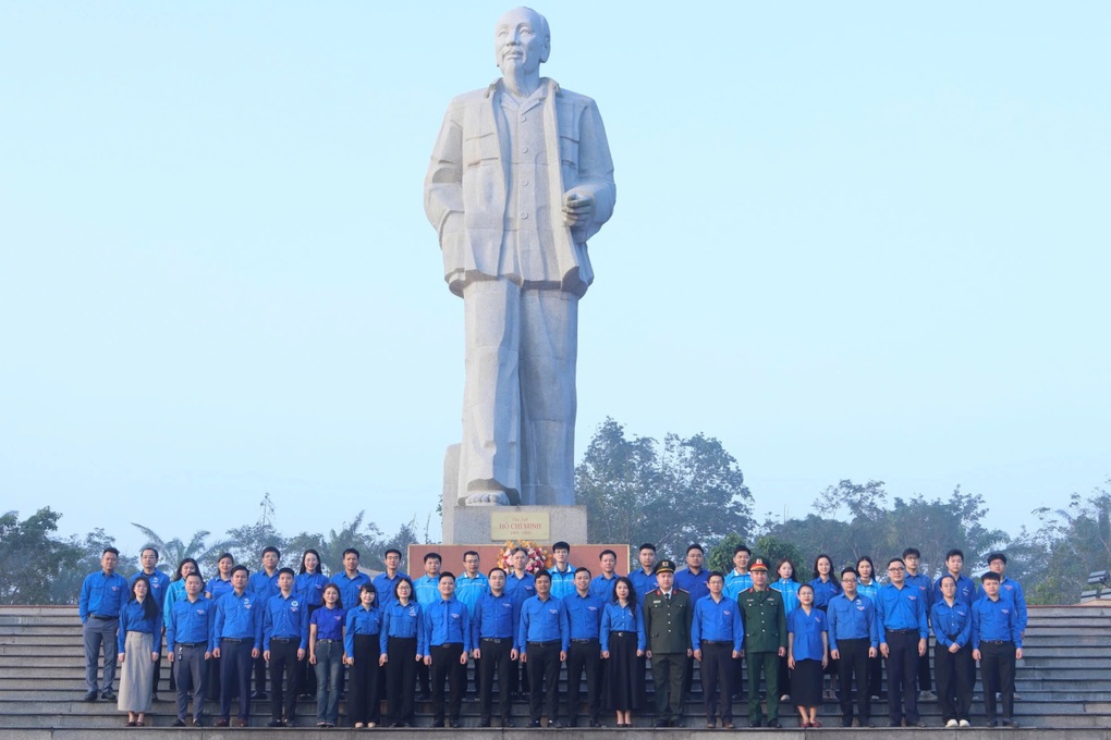 Khí thế tuổi trẻ Nghệ An hướng về Đại hội XIV của Đảng - 1