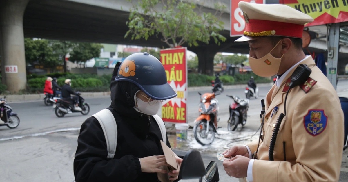 Cục CSGT nói về thông tin “kiểm tra giấy khám sức khỏe của các tài xế”