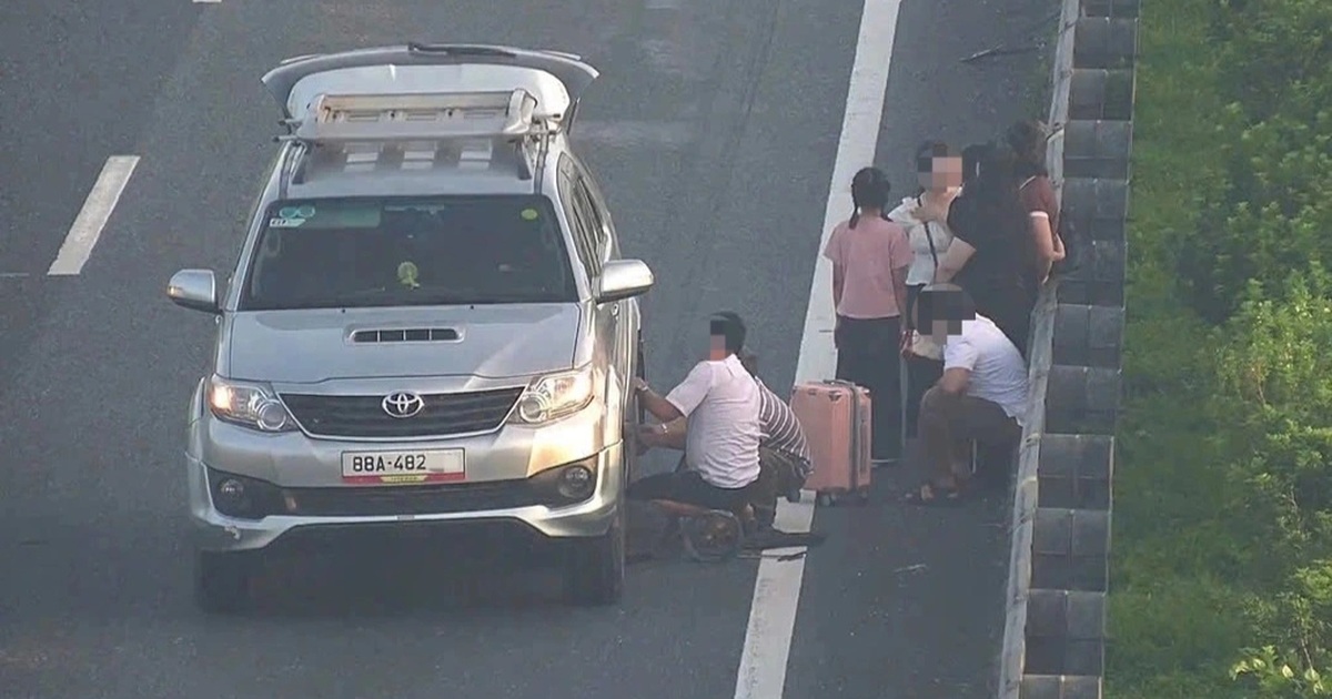 Tài xế được dừng, đỗ ô tô trên đường cao tốc hay không?