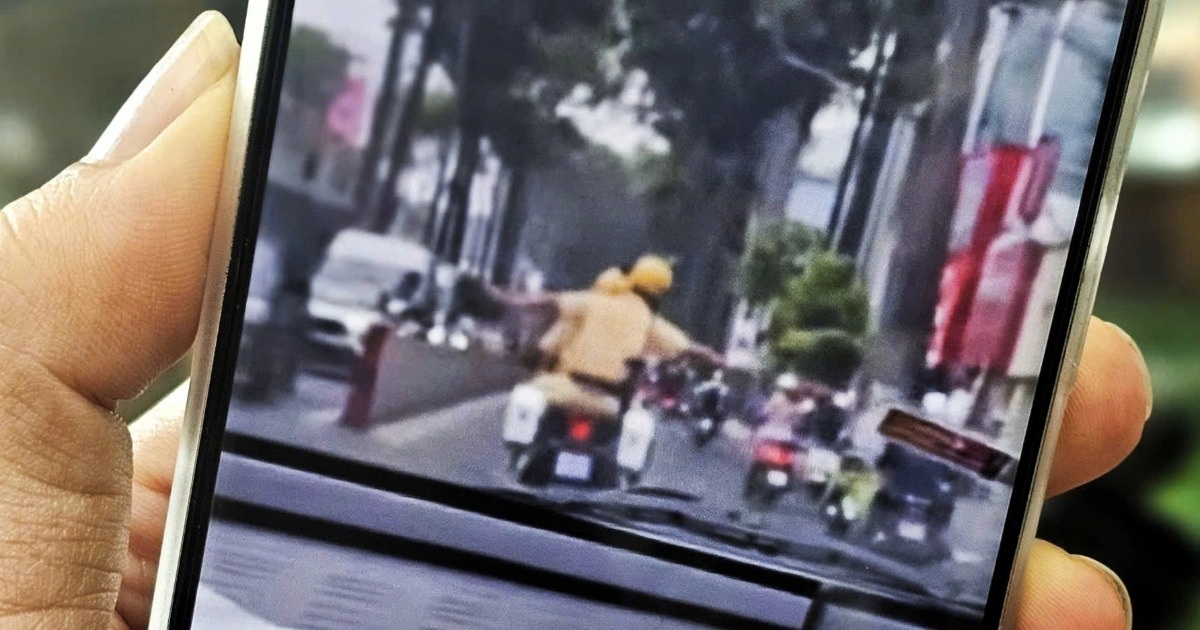 CSGT TPHCM mở đường đưa sản phụ chuyển dạ đến bệnh viện giữa giờ cao điểm