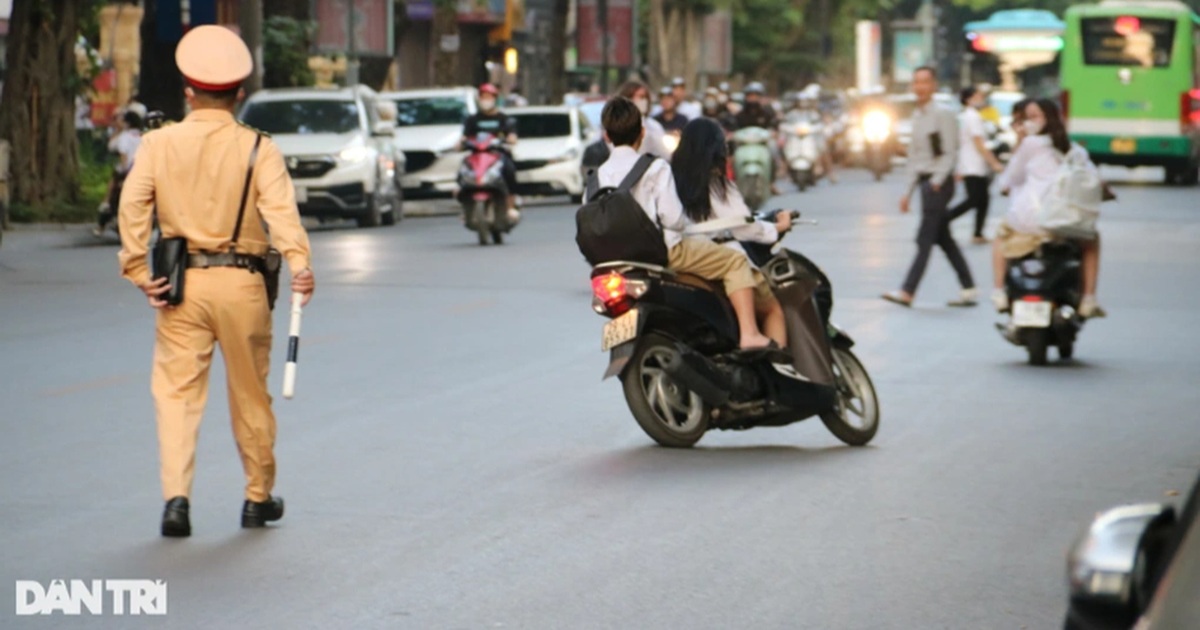 Hà Nội xử lý gần 1.700 học sinh vi phạm giao thông trong 1 tháng